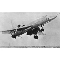 Tupolev Tu-22K Blinder-B. Inclut Maquettes De Prime Du Mikoyan MiG-9 Fargo Tupolev Le Violoniste De Tu-128 Et Le Lièvre De Mil M -Modèles Jouets Magasin anigrand craftswork anig4056 tupolev tu 22k blinder b inclut maquette 3