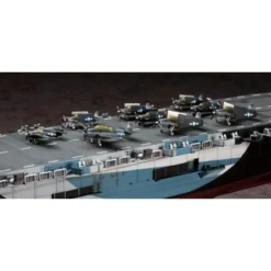 Hasegawa Porte-avion D'ecorte US Navy USS Gambier Bay (CVE-73). 6 Wildcat, 3 Avenger Sont Inclus Dans Le Kit -Modèles Jouets Magasin hasegawa haz027 porte avion d ecorte us navy uss gambier bay cve 73 1 10