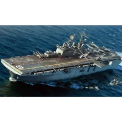 Maquette Bateau USS Bonhomme Richard LHD-6