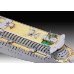 Revell Maquette Bateau Queen Mary 2 18 Revell Maquette Bateau Queen Mary 2 -Modèles Jouets Magasin revell rv05199 queen mary 2 4