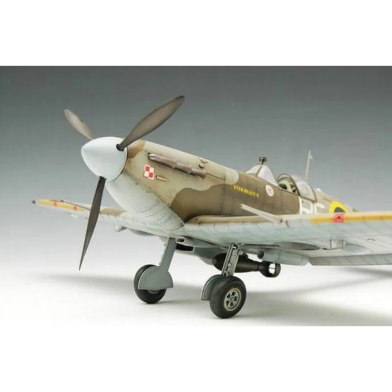 Trumpeter Maquette Avion Supermarine Spitfire MK.Vb 5 Trumpeter Maquette Avion Supermarine Spitfire MK.Vb – Image 3