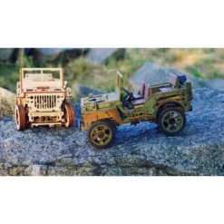 WOODEN CITY Maquette 4x4 -Modèles Jouets Magasin wooden city wr309 4x4 4